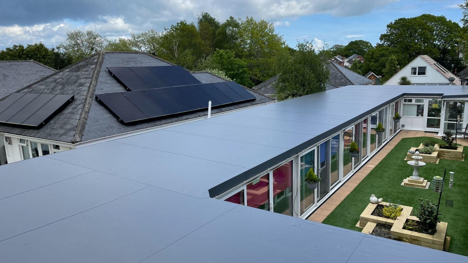 Flat roofing installation